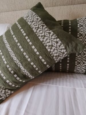 Housse de coussin en laine vert