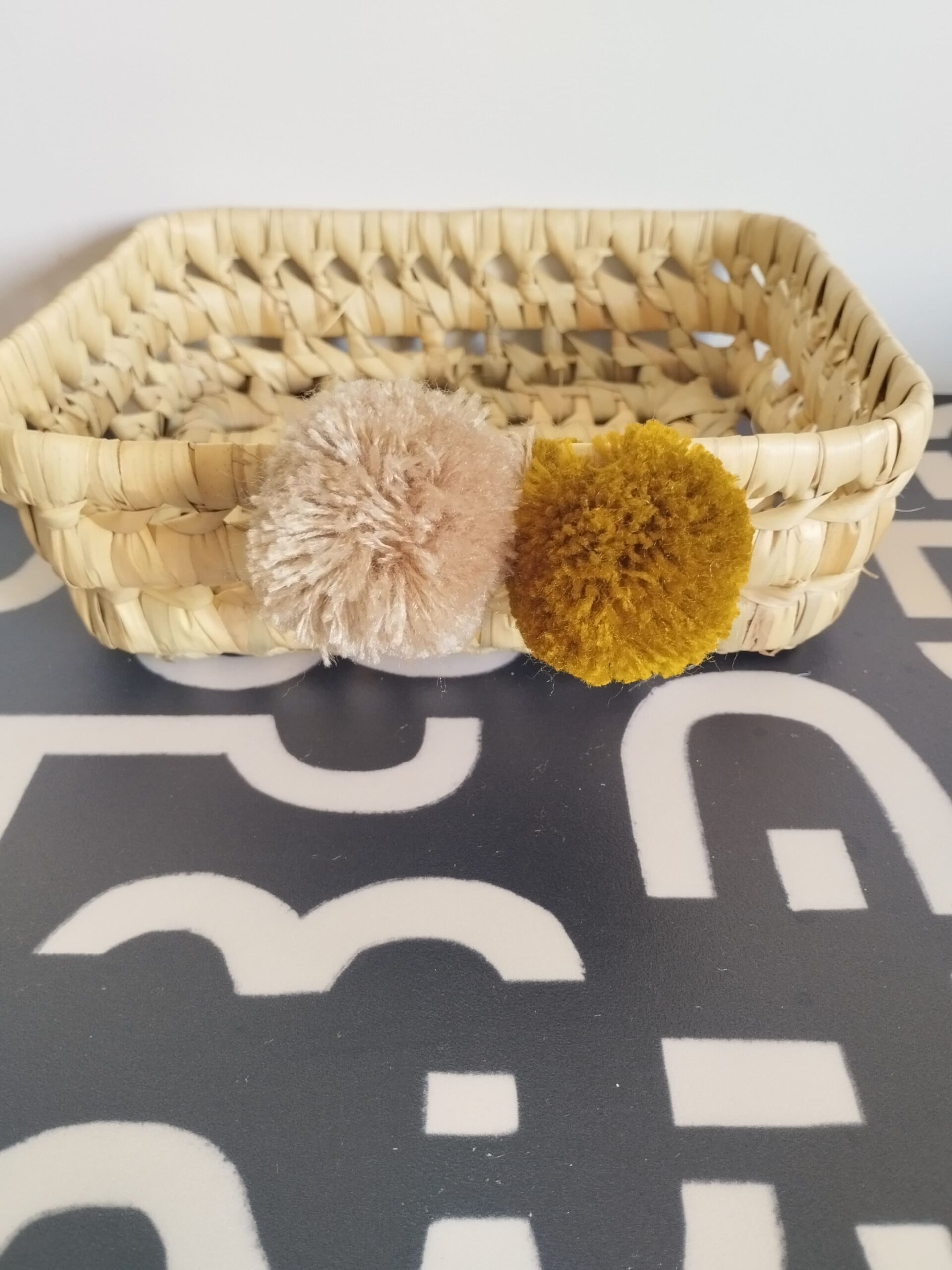 Panières en Osier Naturel Décorées de Pompons – Image 5