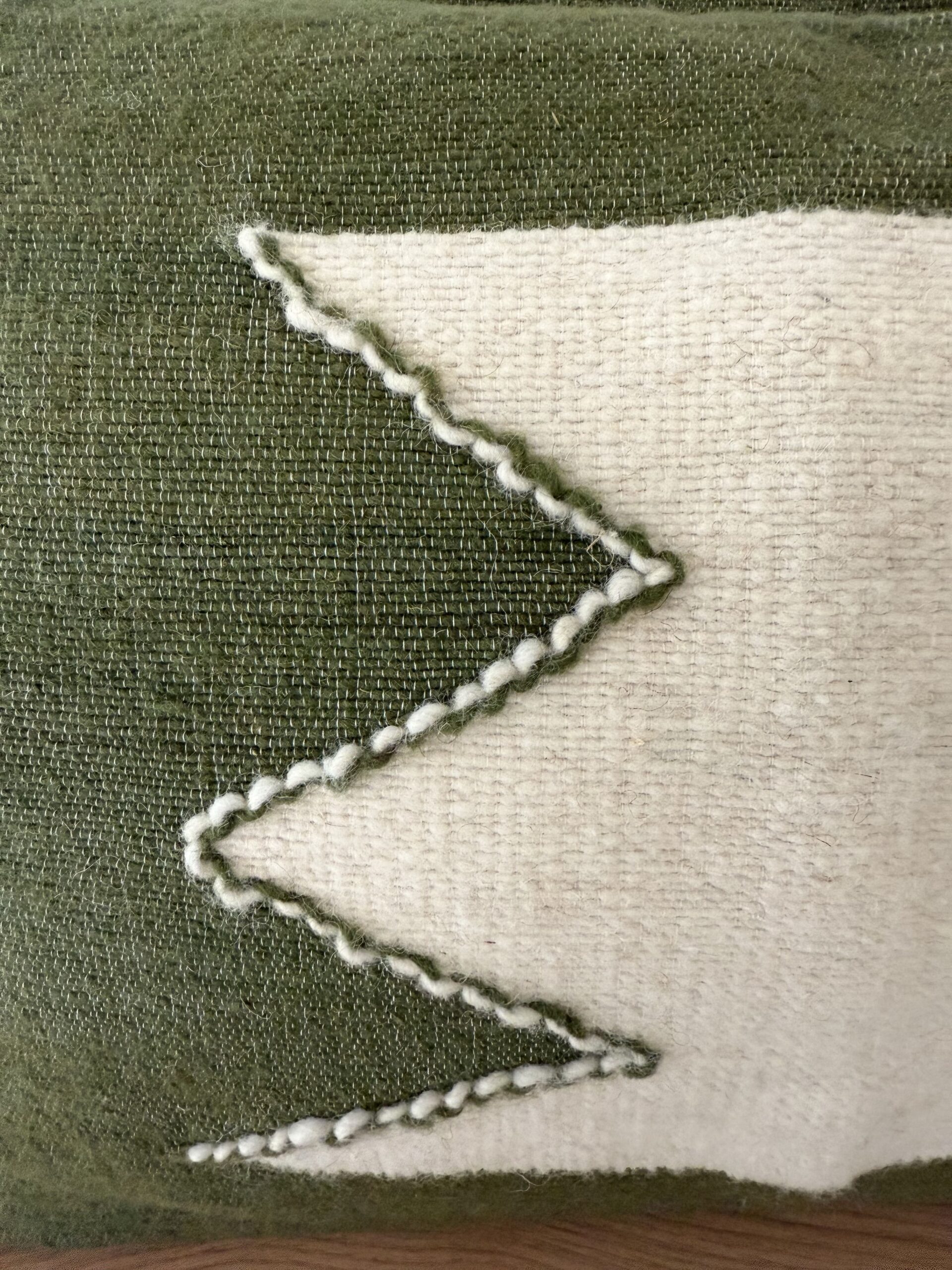 Housse de coussin en laine vert