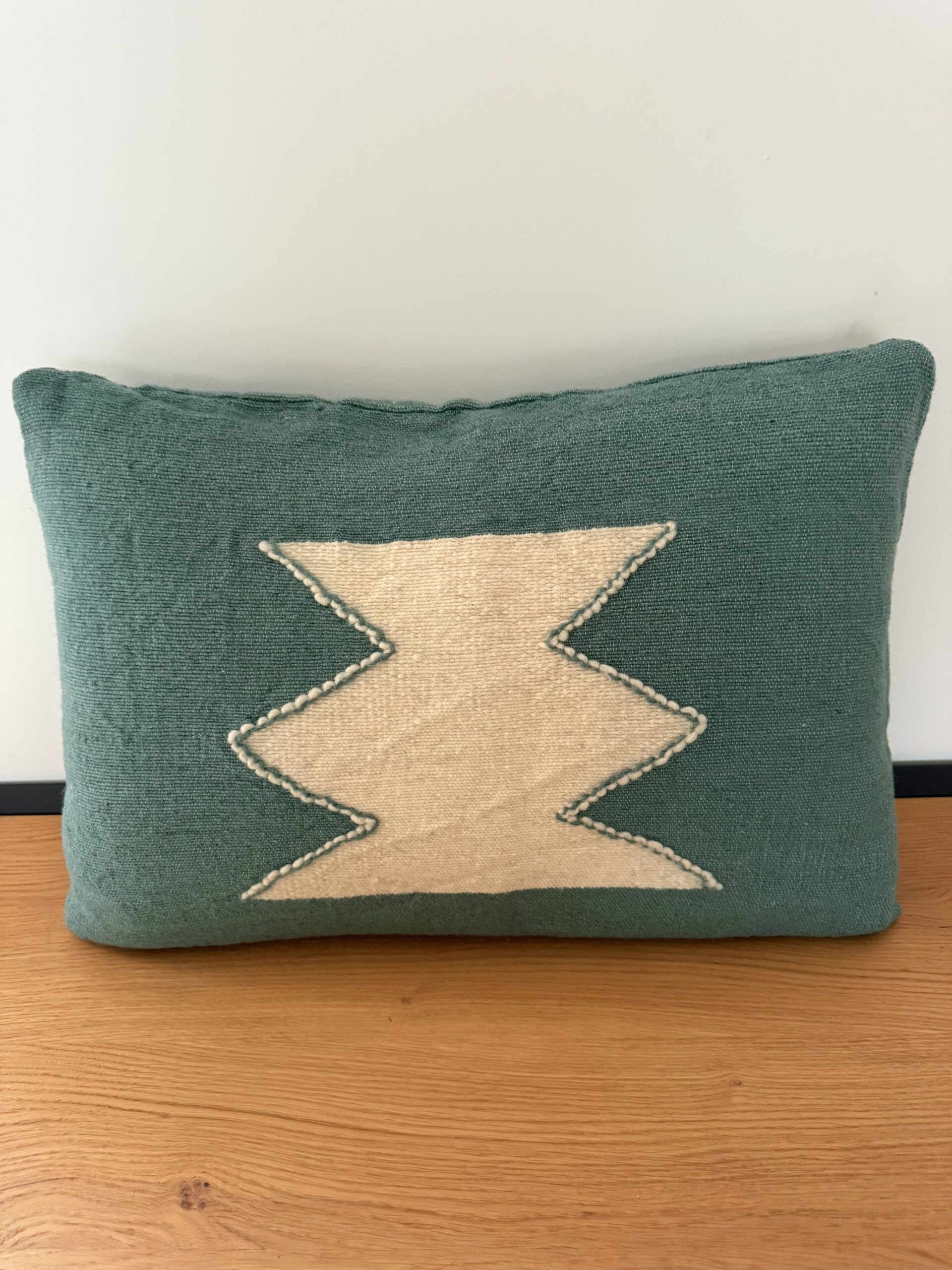 Housse de coussin en laine bleu clair – Image 10